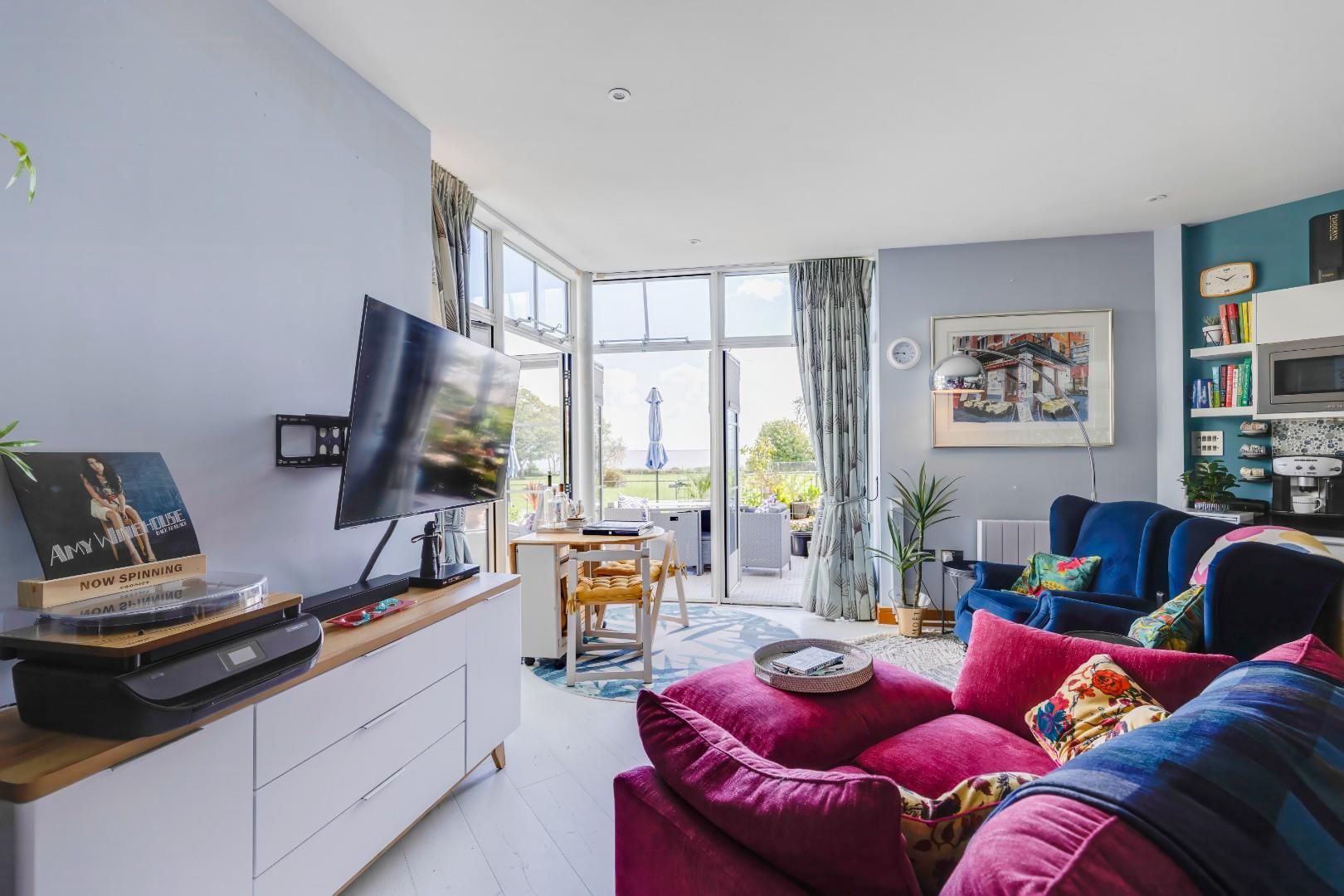 20 Headlands, Hayes Point, Hayes Road, Sully, CF64 5QH